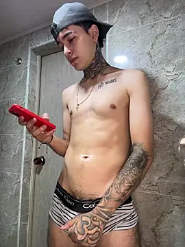 samm4044 online show from 10/24/25, 07:57