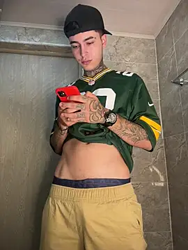 samm4044 online show from 12/14/25, 12:28