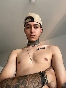 samm4044 online show from 04/17/26, 09:39