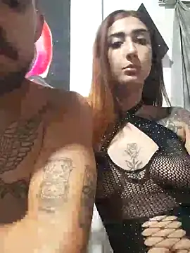 Snapshot of parejajuguetona420 chatting on 03/03/26, 02:40 parejajuguetona420 online show from 03/03/26, 02:40