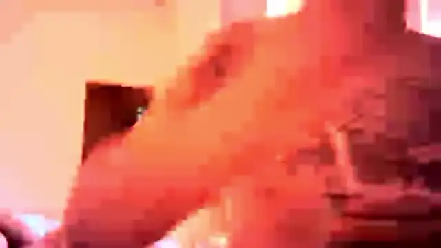 parejajuguetona420 online show from 12/18/25, 08:56