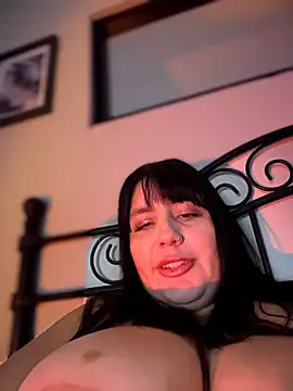 victoria amatista  online show from 03/28/26, 10:16