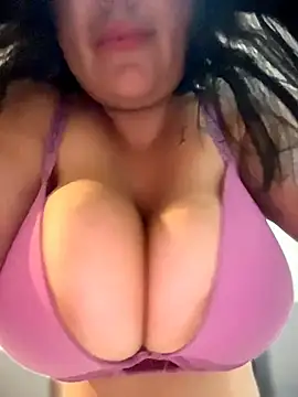 victoria amatista  online show from 04/12/26, 06:27