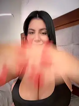 Snapshot of victoria_amatista_ chatting on 07/07/26, 06:33 victoria amatista online show from 07/07/26, 06:33