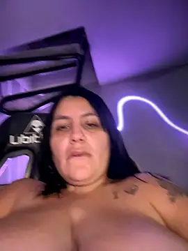 victoria amatista  online show from 03/04/26, 05:37