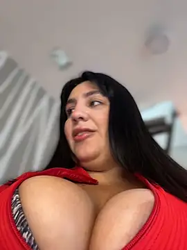 victoria amatista  online show from 04/04/26, 08:15