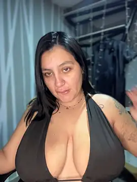 victoria amatista  online show from 11/09/25, 12:31