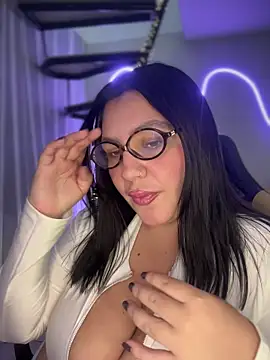 victoria amatista  online show from 11/10/25, 11:32