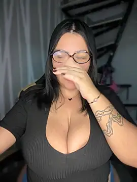 victoria amatista  online show from 11/01/25, 01:01