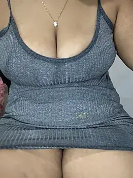 jadeamourim   online show from 05/27/26, 01:37