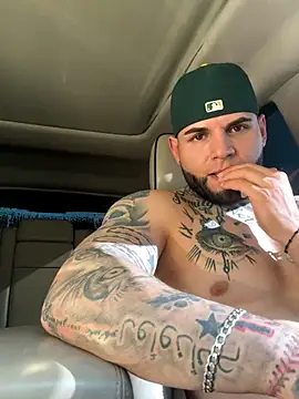 crazybarber69 online show from 11/28/25, 09:04