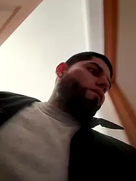 crazybarber69 online show from 12/04/25, 11:15