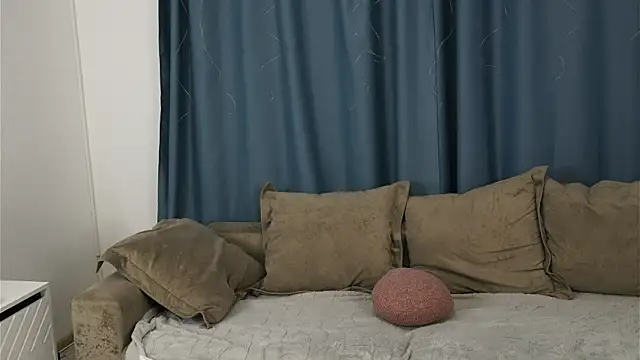 TaiteFairfield online show from 11/10/25, 07:24