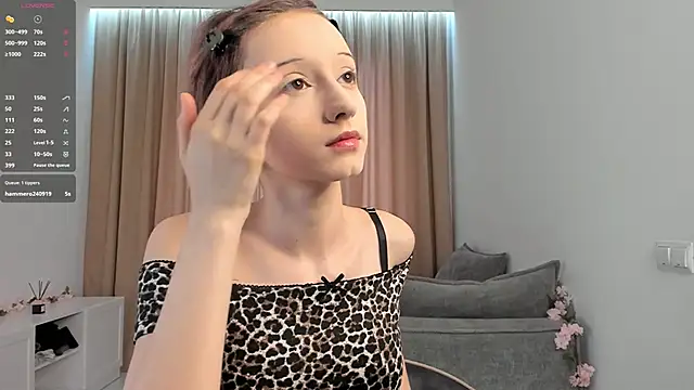 TaiteFairfield online show from 04/10/26, 10:11