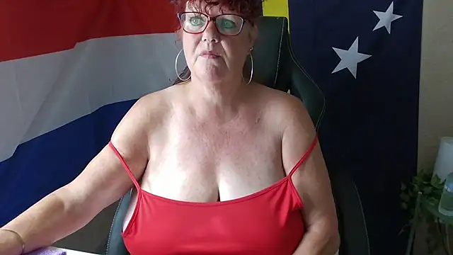 -Curvy- online show from 06/13/26, 08:56
