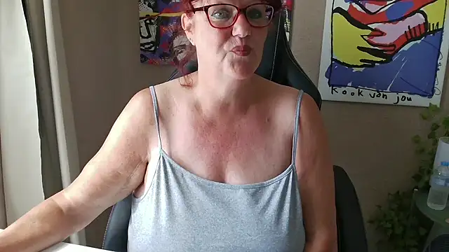 -Curvy- online show from 05/29/26, 09:04