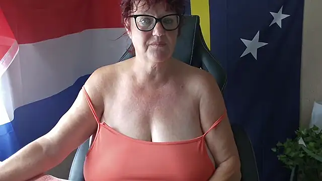 -Curvy- online show from 06/23/26, 08:45