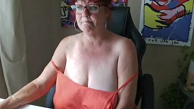 -Curvy- online show from 05/31/26, 08:53