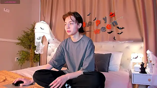 Skelerata online show from 10/27/25, 01:28