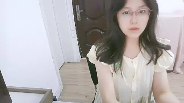 Snapshot of 98bunny chatting on 05/31/26, 03:18 98bunny online show from 05/31/26, 03:18