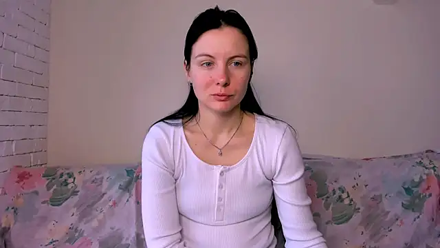 Snapshot of Elle_Pearl_ chatting on 03/10/26, 06:28 Elle Pearl online show from 03/10/26, 06:28