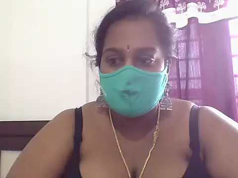 Snapshot of Reena-gowda chatting on 10/16/25, 07:27 Reena-gowda online show from 10/16/25, 07:27