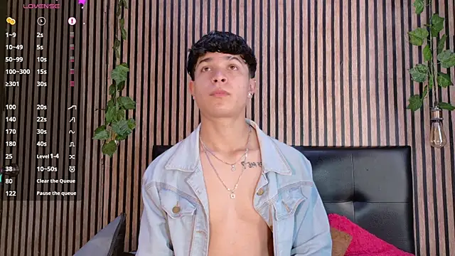 Felipe boy1 online show from 09/11/25, 09:37