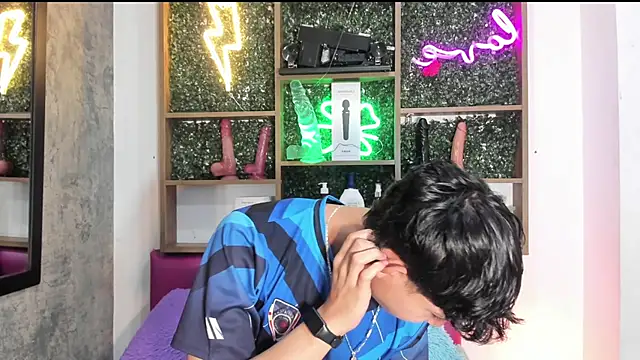 Felipe boy1 online show from 09/18/25, 10:46
