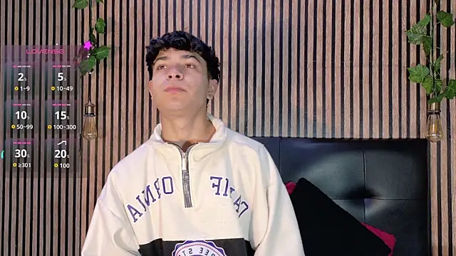 Felipe boy1 online show from 10/12/25, 03:41