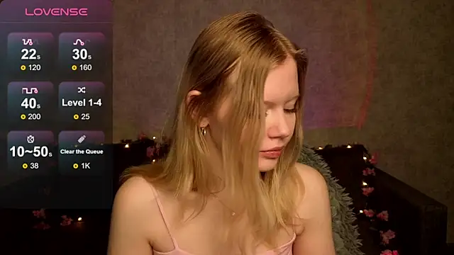 Wendy 228 online show from 10/31/25, 01:02