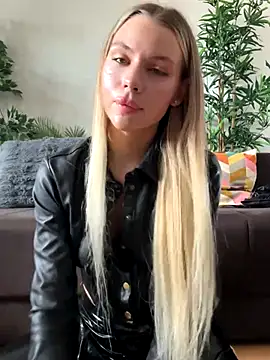 SexyMommyKate online show from 10/10/25, 12:28