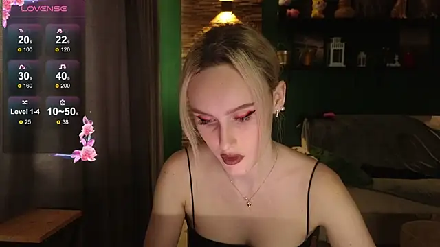 Snapshot of Belle_Vill3575 chatting on 09/11/25, 11:21 Belle Vill3575 online show from 09/11/25, 11:21