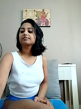 littlemissdevil69 online show from 01/08/26, 06:52