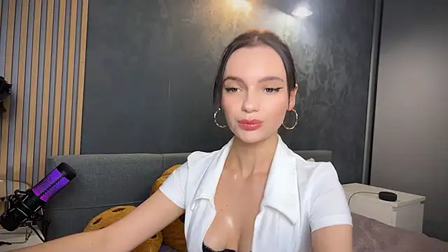 litlle angelll online show from 11/04/25, 07:17