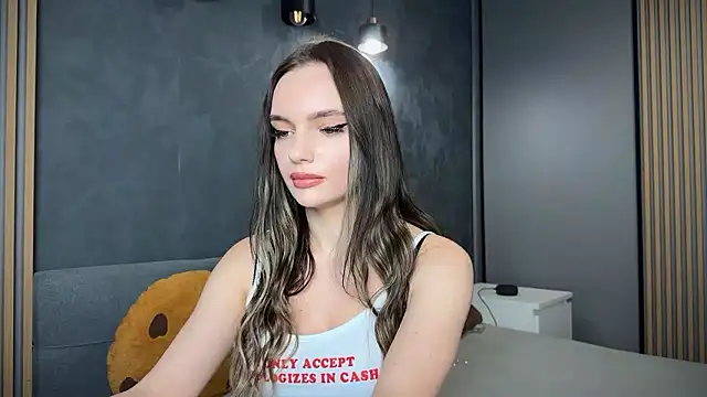 litlle angelll online show from 01/08/26, 07:53