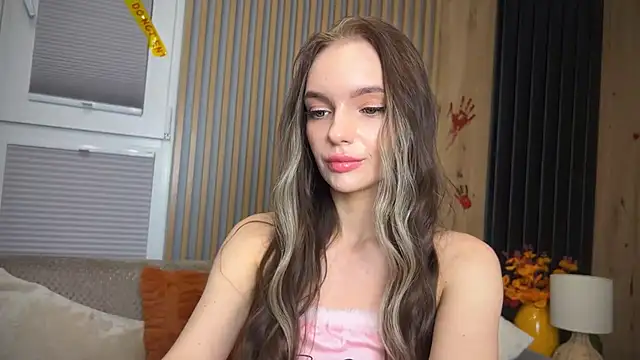 litlle angelll online show from 10/27/25, 10:44