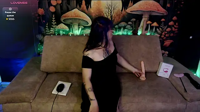 LunaBunny8 online show from 09/18/25, 01:08