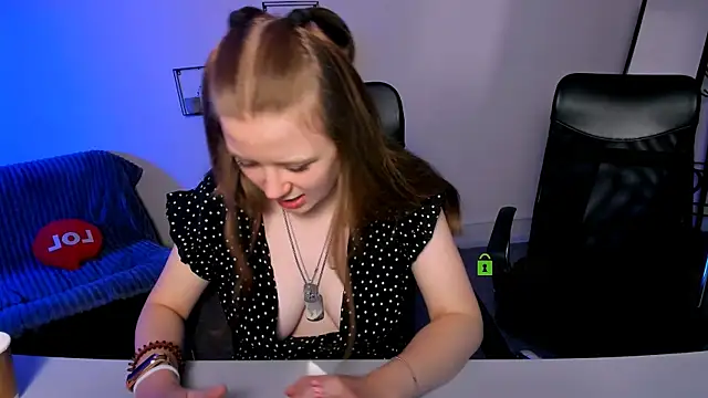 foxy tease  online show from 09/22/25, 12:49