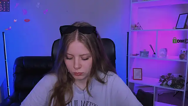 foxy tease  online show from 11/06/25, 12:31