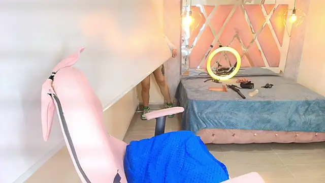 Soleil 66 online show from 09/28/25, 03:57