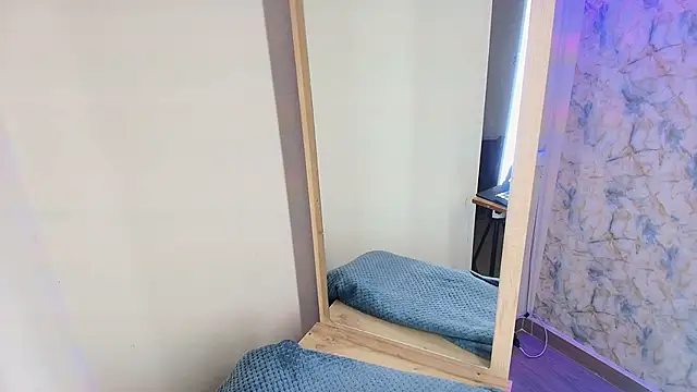 Soleil 66 online show from 10/25/25, 04:11