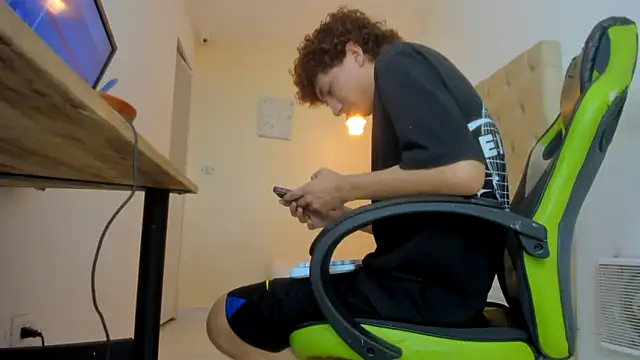 Darkknightx01 online show from 11/30/25, 02:01