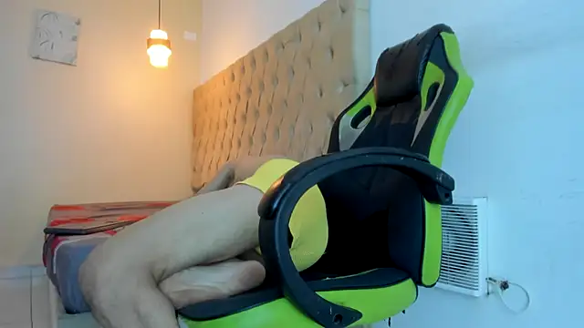 Darkknightx01 online show from 12/14/25, 01:23