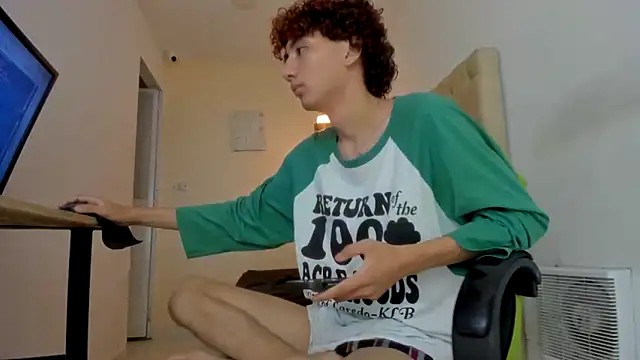 Darkknightx01 online show from 11/11/25, 01:44