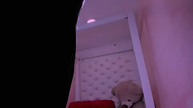 eimy skinny  online show from 04/15/26, 07:58