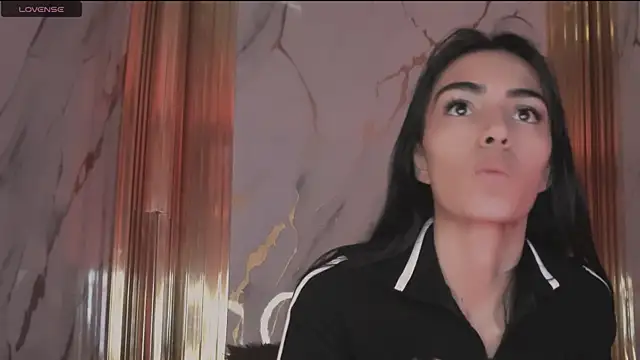 Snapshot of eimy_skinny_ chatting on 02/19/26, 12:46 eimy skinny online show from 02/19/26, 12:46