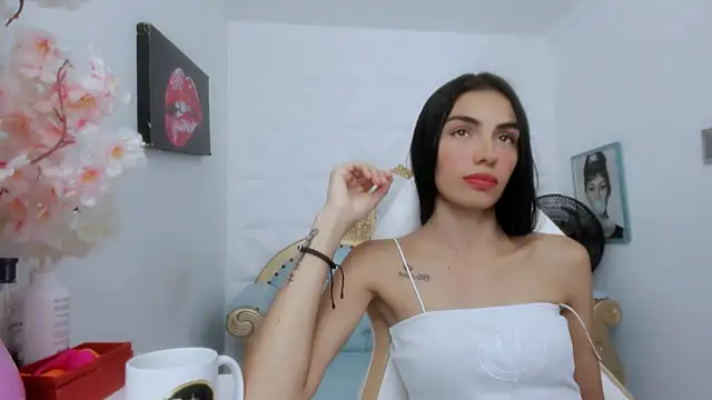 eimy skinny  online show from 10/29/25, 07:02