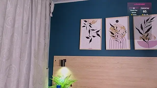 SarahMiler  online show from 09/09/25, 12:03