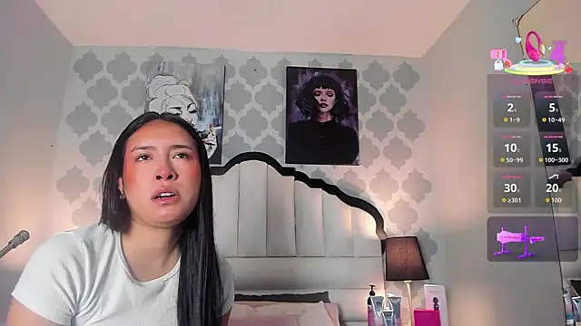 SarahMiler  online show from 11/01/25, 07:52