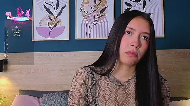 SarahMiler  online show from 11/21/25, 08:41